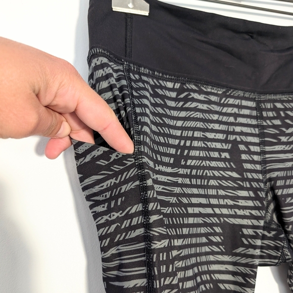 Lululemon Leggings Pace Rival Crop *Full-On Luxtreme (Size 6) - Picture 7 of 8